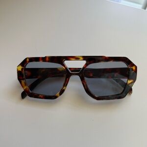 Women’s Tortoishell Sunglasses